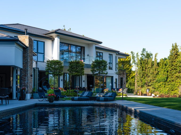 WINDSOR&HARRIS_OXSHOTT_MARIOS_HiRes-4446